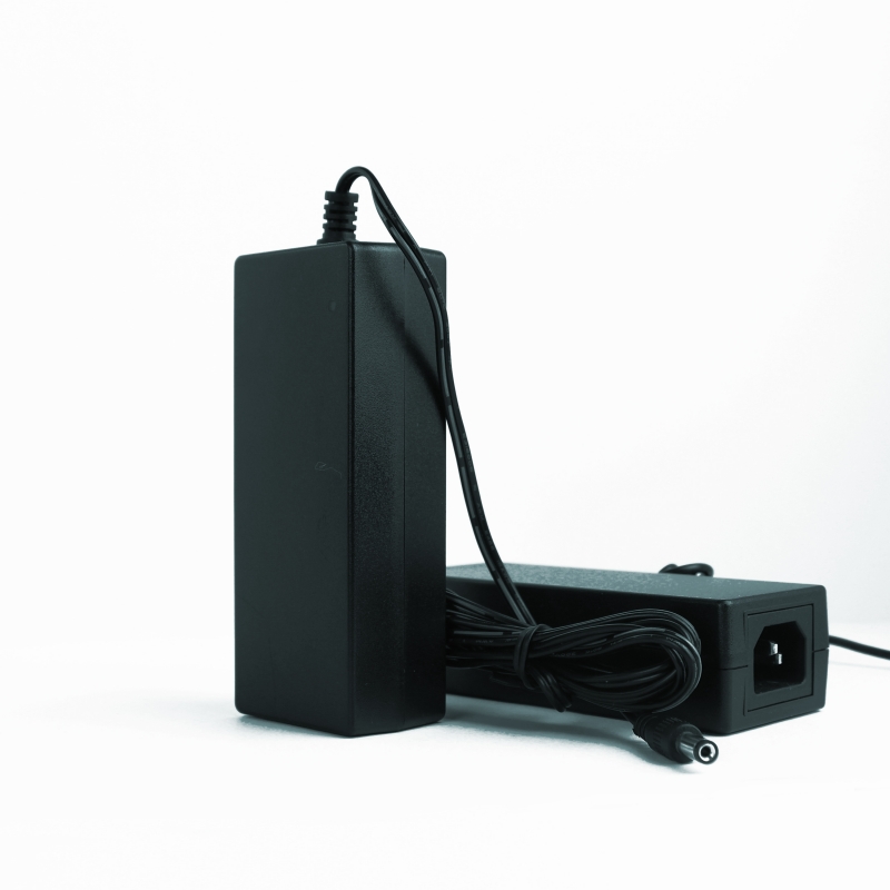 65W 开关交直流适配器 能效等级 VI-彥進企業